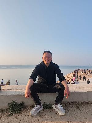 余师傅·喷漆头像